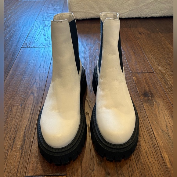 White Booties from Aldo - Picture 2 of 7